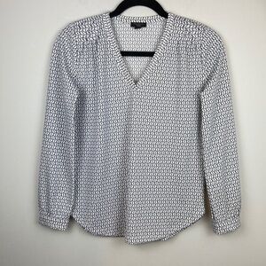 Petite Ann Taylor Long Sleeved Professional Blouse